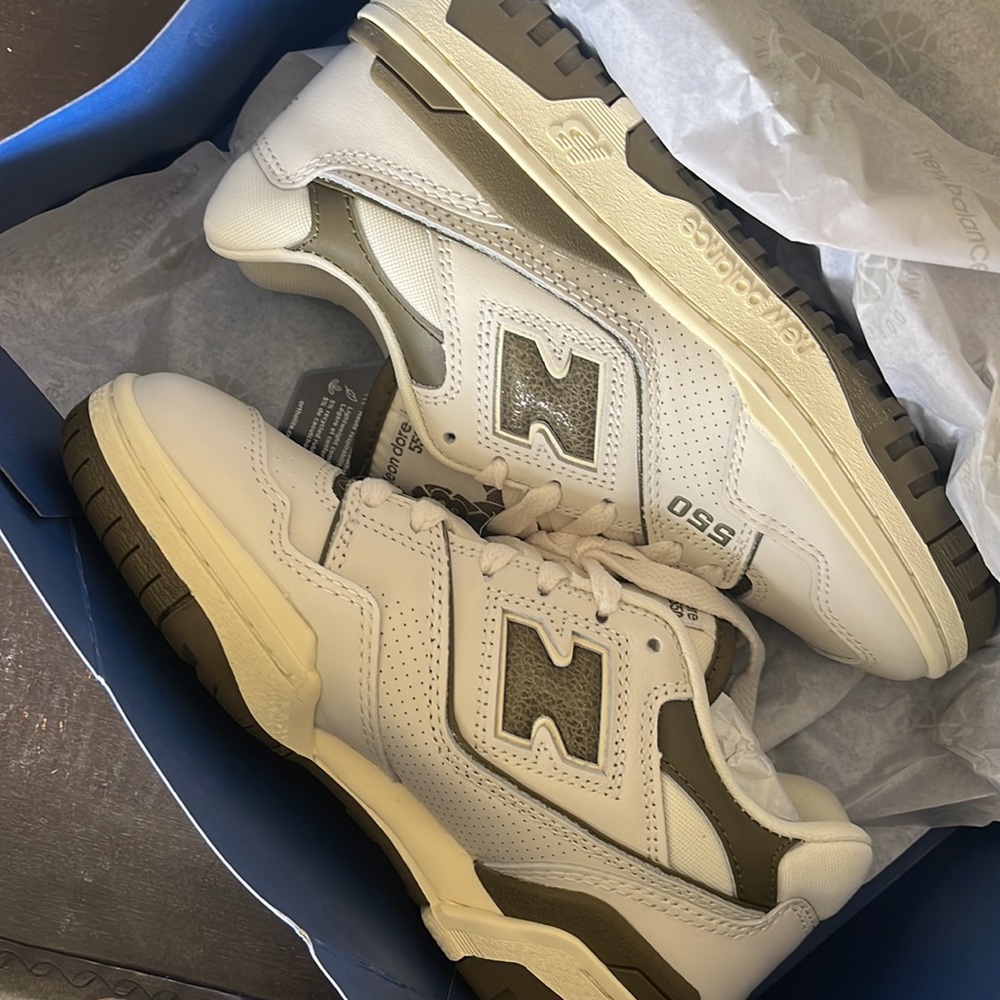 RESERVED, DO NOT BUY — New Balance 550 ALD in Olive NWT
